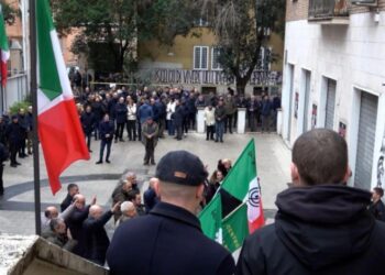 Fascismo e antifascismo. Acca Larentia, a commemorazioni anche 'presente' e saluti romani