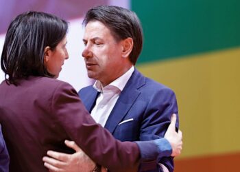 Conte VS Schlein, sfida dentro l'opposizione