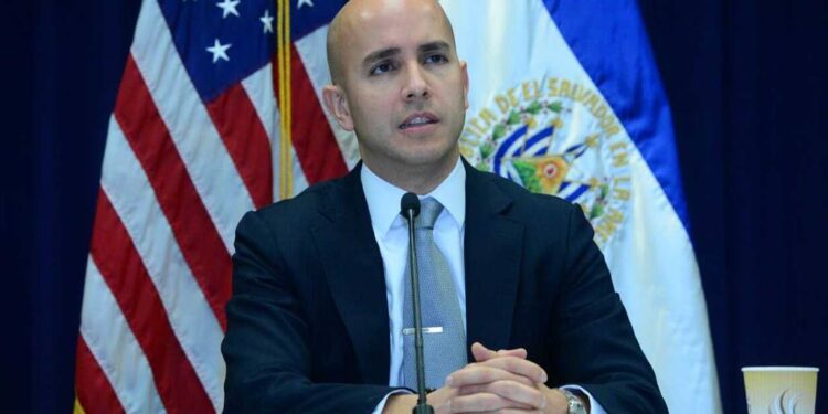 Gonzalez, consigliere di Biden per l'America Latina, lascia l’incarico