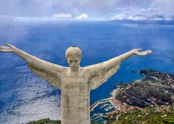 La statua del Redentore o Cristo Redentore è una scultura posta sulla cima del monte San Biagio, sovrastante Maratea, in provincia di Potenza
