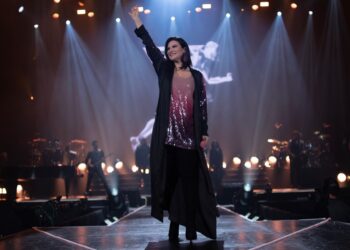 Laura Pausini veste Balestra