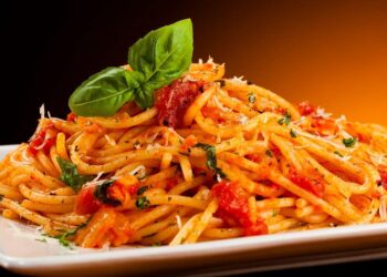 TURISMO | Santanchè: “In Italia si viene anche perché si mangia e si beve bene”