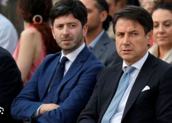 Roberto Speranza e Giuseppe Conte *** COVID, ora di scoperchiare il calderone | La commissione che non piace all’opposizione