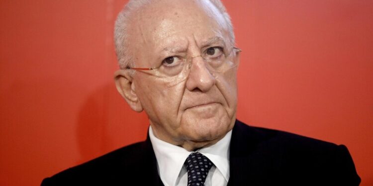CAMPANIA | De Luca è già in campagna elettorale
