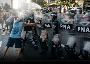 Argentina, scontri tra studenti e forze dell'ordine