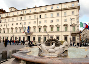 Premierato, l’esecutivo va avanti: “Mai più governicchi”. Spunta il nodo degli italiani all’estero