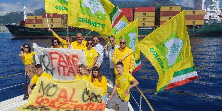 MADE IN ITALY | Blitz Coldiretti al porto di Salerno: “Stop falso cibo italiano”