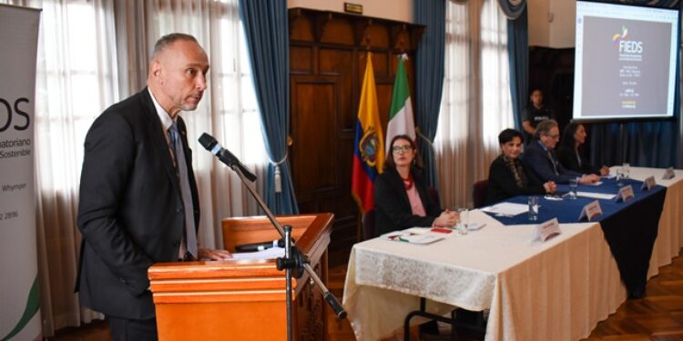 ITALIA-ECUADOR | L’Ambasciatore Davoli e il ministro degli Esteri annunciano fondi per nuovi progetti di sviluppo