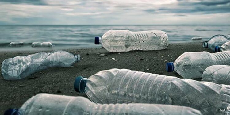 REPUBBLICA DOMINICANA | Plastica per zaini scolastici, raccolti oltre 7,2 milioni di bottigliette