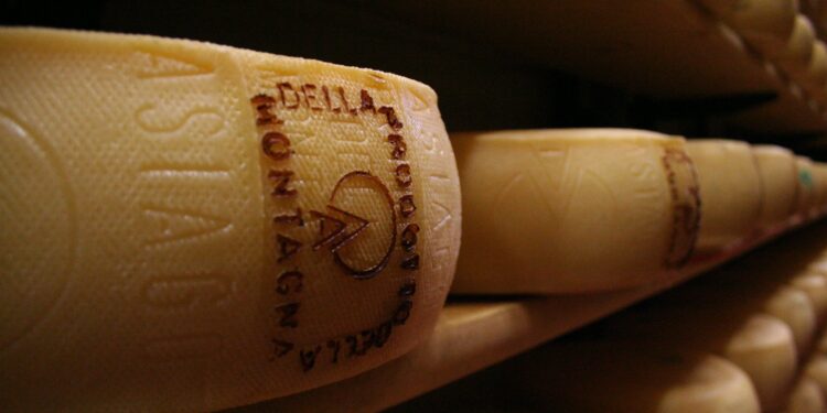Formaggio Asaigo