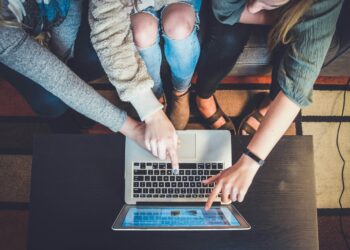 Lavoro e tecnologia: ecco quali sono i nuovi mestieri creati dall'intelligenza artificiale