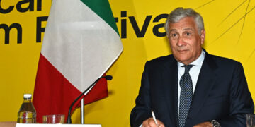 Antonio Tajani: "Con lo sport italiano facciamo crescere l'Italia nel mondo"