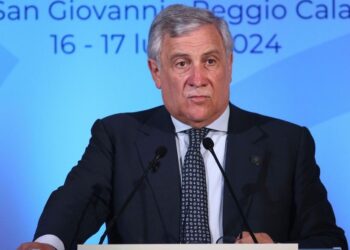 IL PUNTO | Tajani insiste con la cittadinanza facile. Lega: “Va tolta a chi delinque”. Schlein: “Chi nasce e cresce in Italia è italiano”