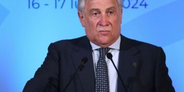 IL PUNTO | Tajani insiste con la cittadinanza facile. Lega: “Va tolta a chi delinque”. Schlein: “Chi nasce e cresce in Italia è italiano”
