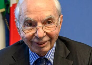 PREMIERATO | Amato avverte: “Gli italiani nel mondo sarebbero decisivi, ma il voto all’estero è un disastro”