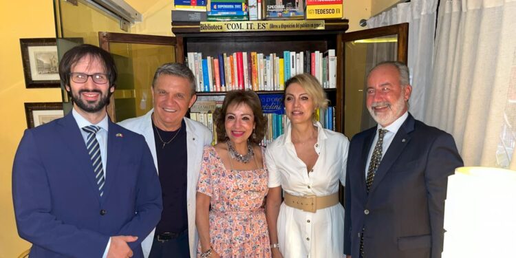REPUBBLICA DOMINICANA | Inaugurata la Biblioteca del Comites di Santo Domingo