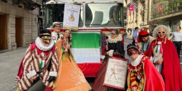 Maschere italiane sfilano a New York per il Columbus Day