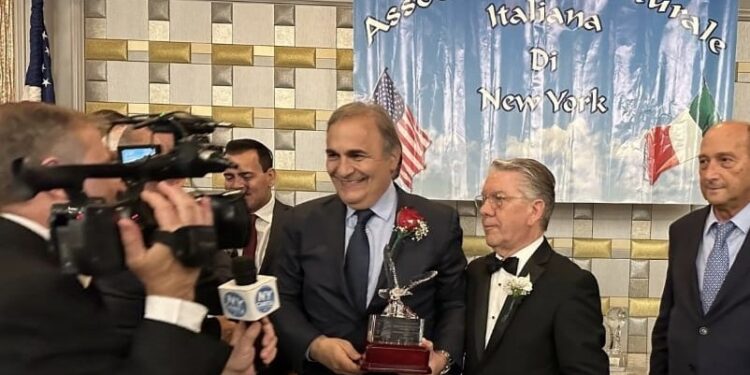 DAGLI STATI UNITI | Ricardo Merlo premiato a New York come “Man of the Year”