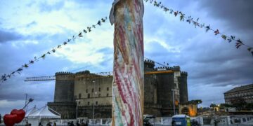 Napoli e il monumento della discordia