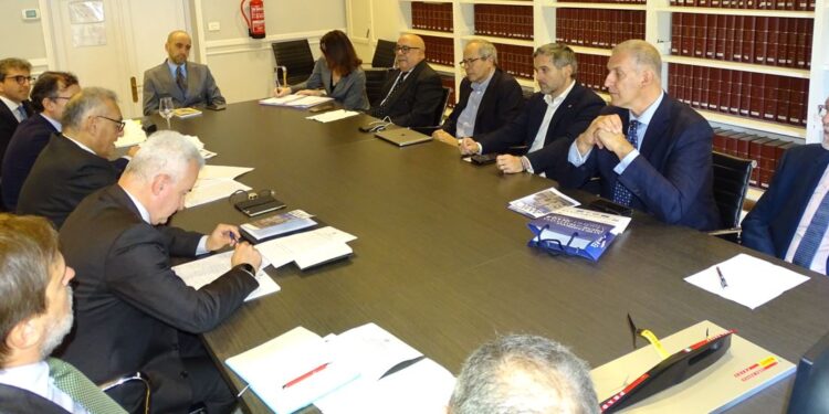 SPAGNA | Riunione della rete consolare presieduta dall’Ambasciatore Buccino Grimaldi