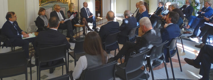 SPAGNA | Riunione della rete consolare presieduta dall’Ambasciatore Buccino Grimaldi [FOTO]