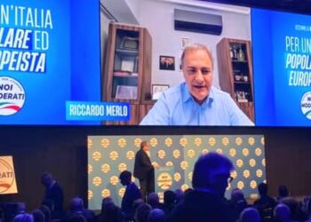 Ricardo Merlo, presidente MAIE, interviene alla Convention nazionale di Noi Moderati: italiani all'estero in primo piano