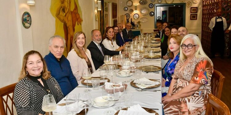 REPUBBLICA DOMINICANA | Santo Domingo, l'ambasciatore Queirolo Palmas celebra il maestro Pompa-Baldi