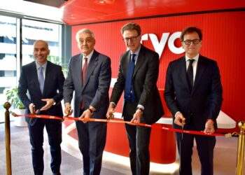 SPAGNA | Italiani nel mondo, l’Ambasciatore Buccino Grimaldi inaugura i nuovi uffici della sede Iryo a Madrid