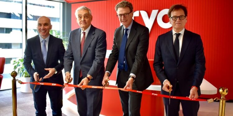 SPAGNA | Italiani nel mondo, l’Ambasciatore Buccino Grimaldi inaugura i nuovi uffici della sede Iryo a Madrid