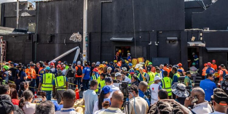 TRAGEDIA A SANTO DOMINGO | Crolla il tetto di una discoteca, almeno 98 morti. Tra le vittime anche Ruby Perez