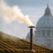 Fumata bianca in Vaticano, eletto il nuovo Papa: oltre 40mila persone in piazza San Pietro