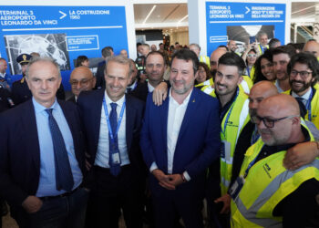 Inaugurato nuovo Terminal 3 in aeroporto a Fiumicino. Da sinistra il presidente Enac, Pierluigi Di Palma, Marco Troncone, amministratore delegato di AdR, il ministro dell'infrastruttura e dei Trasporti, Matteo Salvini