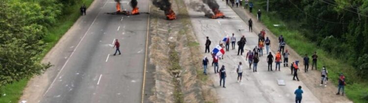 Scontri a Panama