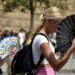 Donne al limite tra caldo e carico mentale