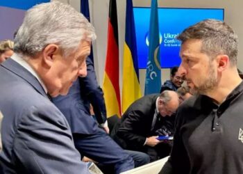 RICOSTRUZIONE DELL’UCRAINA | Breve incontro tra Zelensky e Tajani