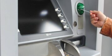 Tredici milioni di italiani rischiano di rimanere senza banca