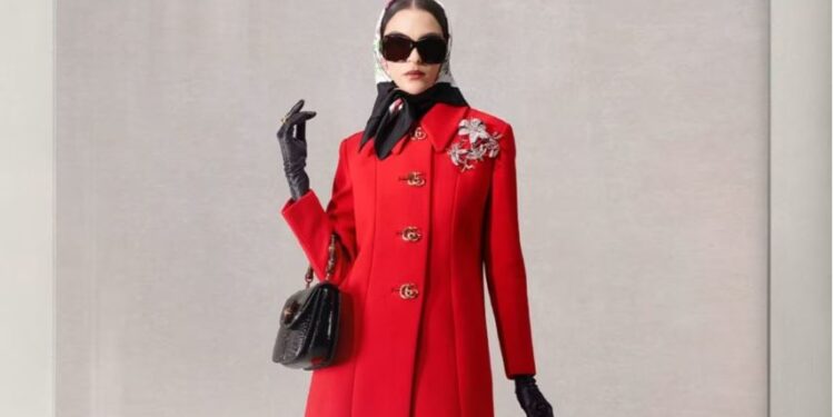 Incazzata, pezzo della collezione Gucci "La Famiglia"