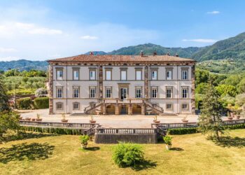 Sulle colline di Lucca è in vendita la favolosa villa che fu di Carolina Bonaparte, sorella di Napoleone