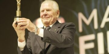 Consigliere CGIE e giornalista pluripremiato. 5 premi Martin Fierro, Martin Fierro Federal (2024), Premio Santa Clara de Asìs