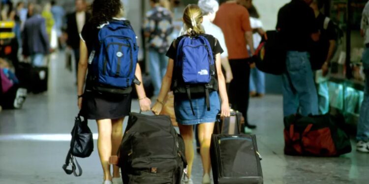 EMIGRAZIONE | MOLISE | Un residente su tre vive all’estero, primato nazionale di emigrazione