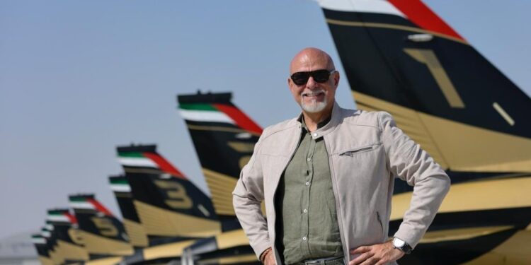Design italiano: per la pattuglia acrobatica degli Emirati Arabi Uniti la firma di Mirco Pecorari