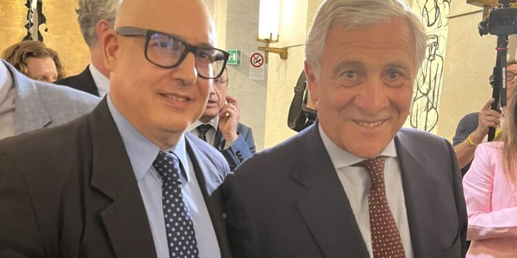 Vincenzo Arcobelli con il ministro degli Esteri Antonio Tajani