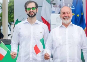 Rodolfo Colaci con l'Ambasciatore d'Italia a Santo Domingo, Stefano Queirolo Palmas