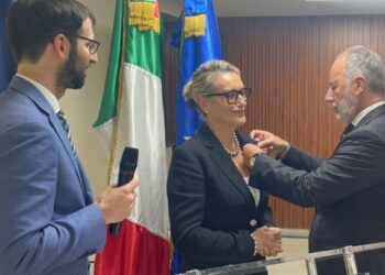Ordine della Stella d’Italia a Elisabetta Copetti: onorificenza a Las Terrenas per l’impegno nella comunità e nel Made in Italy