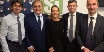 Da sinistra, nella foto: l'On. Giovanni Donzelli (Fdi), il presidente MAIE Ricardo Merlo, Arianna Meloni, il presidente di Noi Moderati Maurizio Lupi, il vicepresidente MAIE Sen. Mario Borghese
