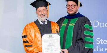 Repubblica Dominicana, l’Ambasciatore Stefano Queirolo Palmas nominato Dottore Honoris Causa dall’Università Centrale dell’Est