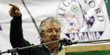 Addio a Umberto Bossi, fondatore della Lega