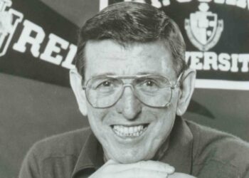 Lou Carnesecca