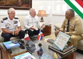 L’ambasciatore Sergio Maffettone visita la Marina dominicana: focus su formazione, sviluppo istituzionale e stabilità