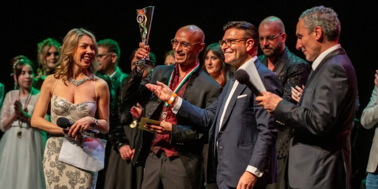 Successo per la 46ª edizione del Festival della Canzone Italiana in Belgio Da parte degli organizzatori un sincero ringraziamento per il sostegno a Massimo Romagnoli, responsabile Italiani nel mondo per Alternativa Popolare